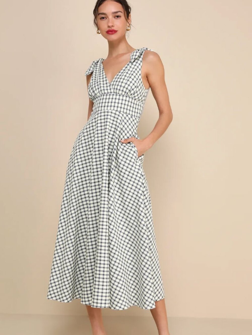 ✨ NWT — Lulus Sweetest Posture Navy and Cream Gingham Midi Dress With Pockets!!